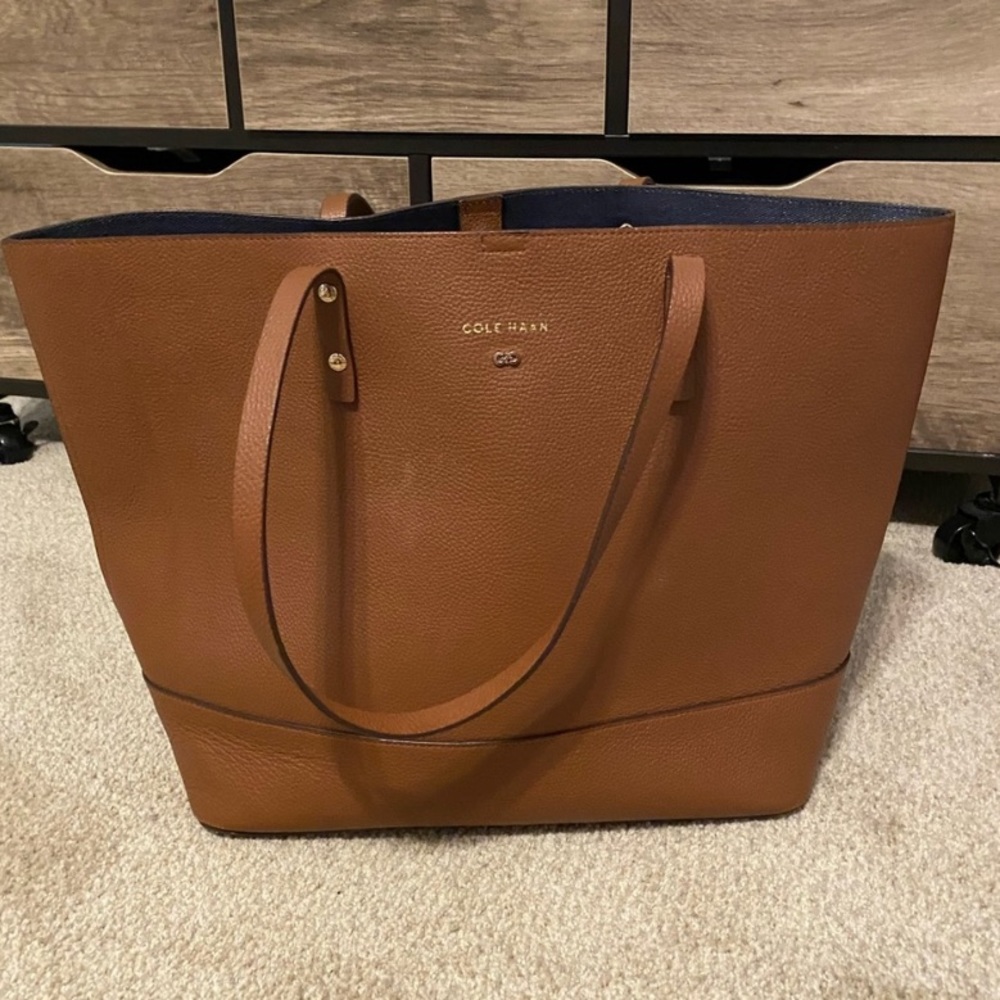 Cole Haan Beckett Tote in Camel brown